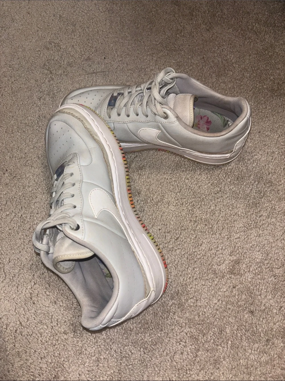 Nike Men's Sneakers in Light Gray and White